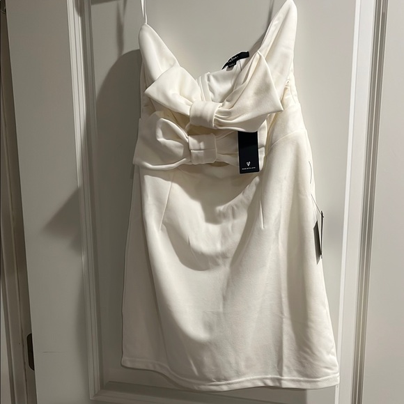 Lulus Dresses & Skirts - Lulus White Bow cutout Dress